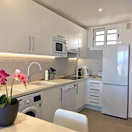 Cristianos Achacay Standing Vue Panoramique