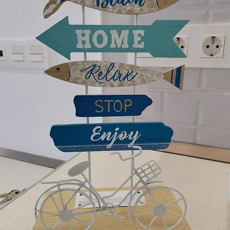 Cristianos Achacay Standing Vue Panoramique アパート